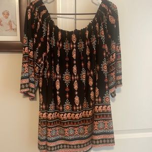 Westport blouse, off the shoulder. Great condition xl.